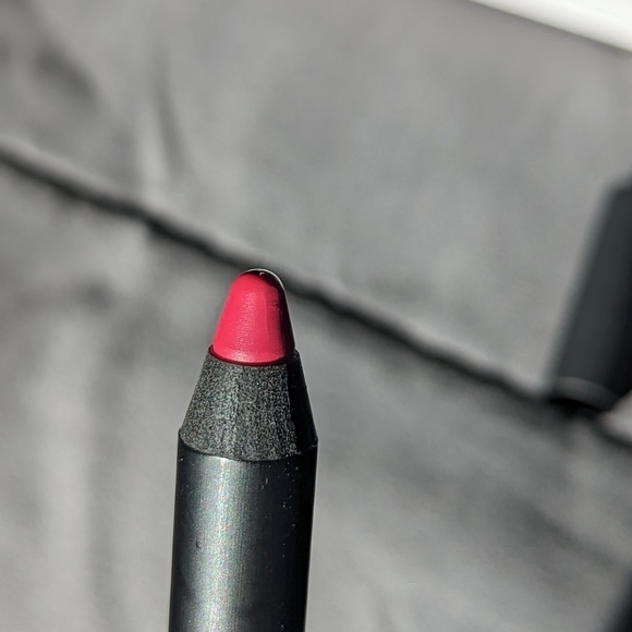 NARS Velvet Matte Lip Pencil in Let's Go Crazy - Picture 3 of 3